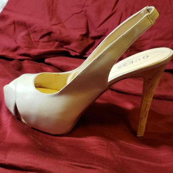 Beige Guess heels - Picture 2 of 5